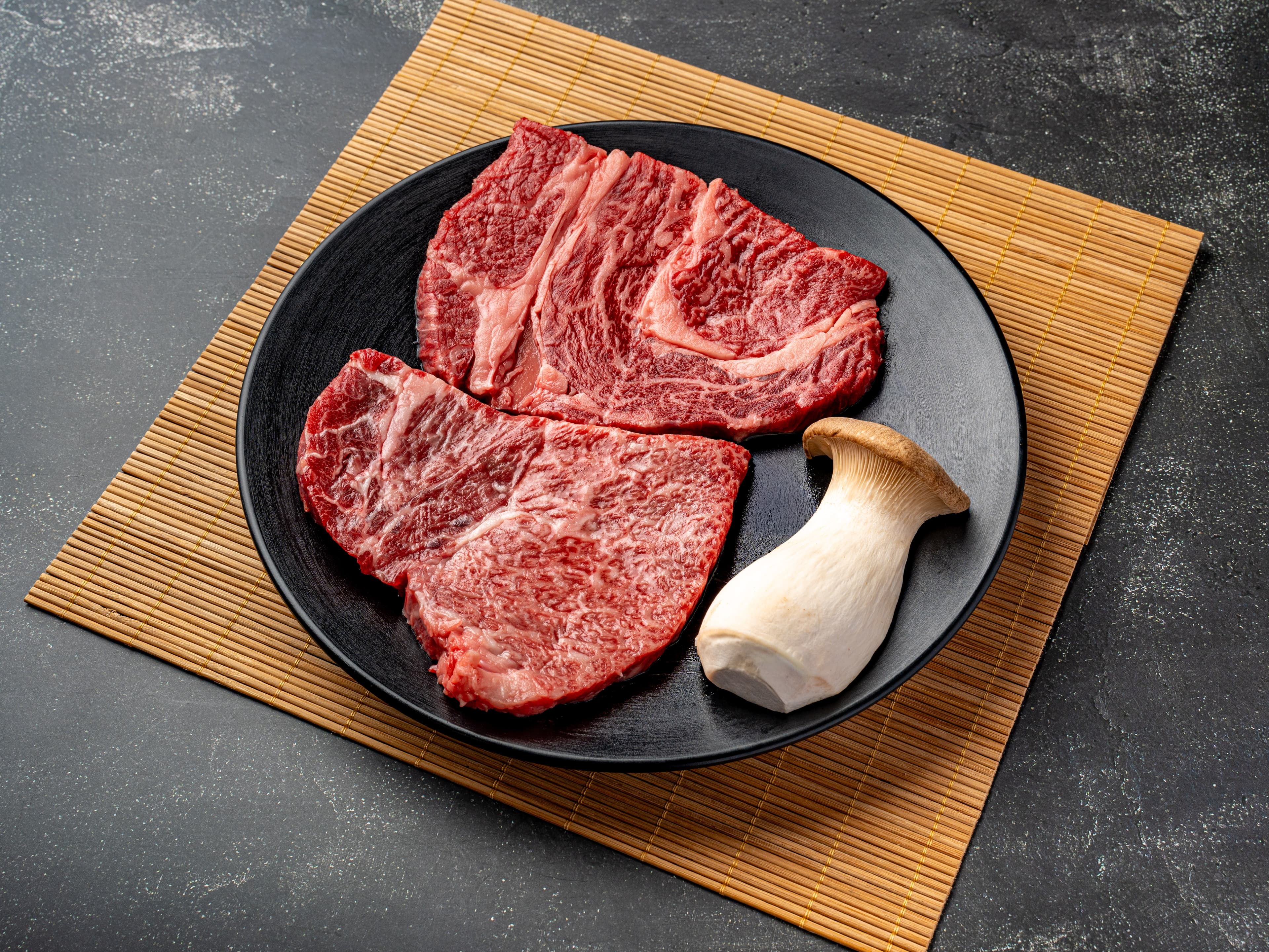 고시레 명동본점 참숯 화로 구이 — charcoal-grilled Korean BBQ (焼肉 · 烤肉) at Gosire, a Myeongdong restaurant in Seoul · 1