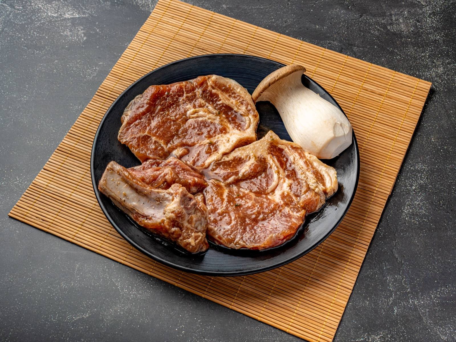 고시레 명동본점 참숯 화로 구이 — charcoal-grilled Korean BBQ (焼肉 · 烤肉) at Gosire, a Myeongdong restaurant in Seoul · 2