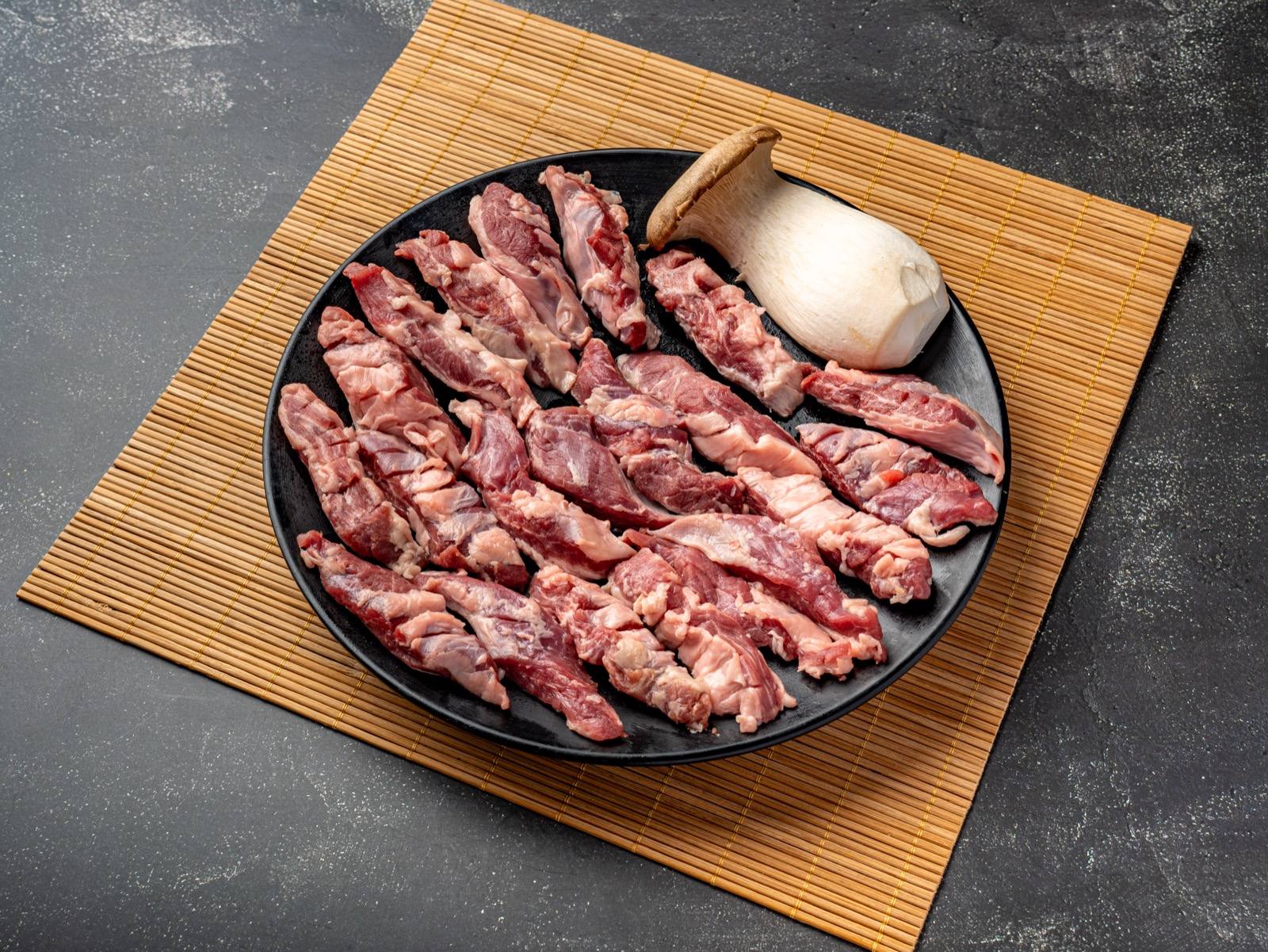 고시레 명동본점 참숯 화로 구이 — charcoal-grilled Korean BBQ (焼肉 · 烤肉) at Gosire, a Myeongdong restaurant in Seoul · 3