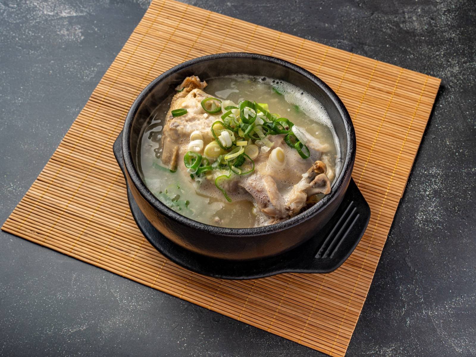 고시레 명동본점 참숯 화로 구이 — charcoal-grilled Korean BBQ (焼肉 · 烤肉) at Gosire, a Myeongdong restaurant in Seoul · 5