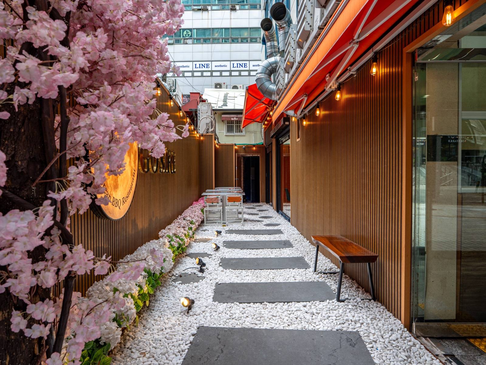 고시레 명동본점 매장 — Gosire Myeongdong Korean BBQ restaurant space at Myeongdong 9-gil, Seoul · 4